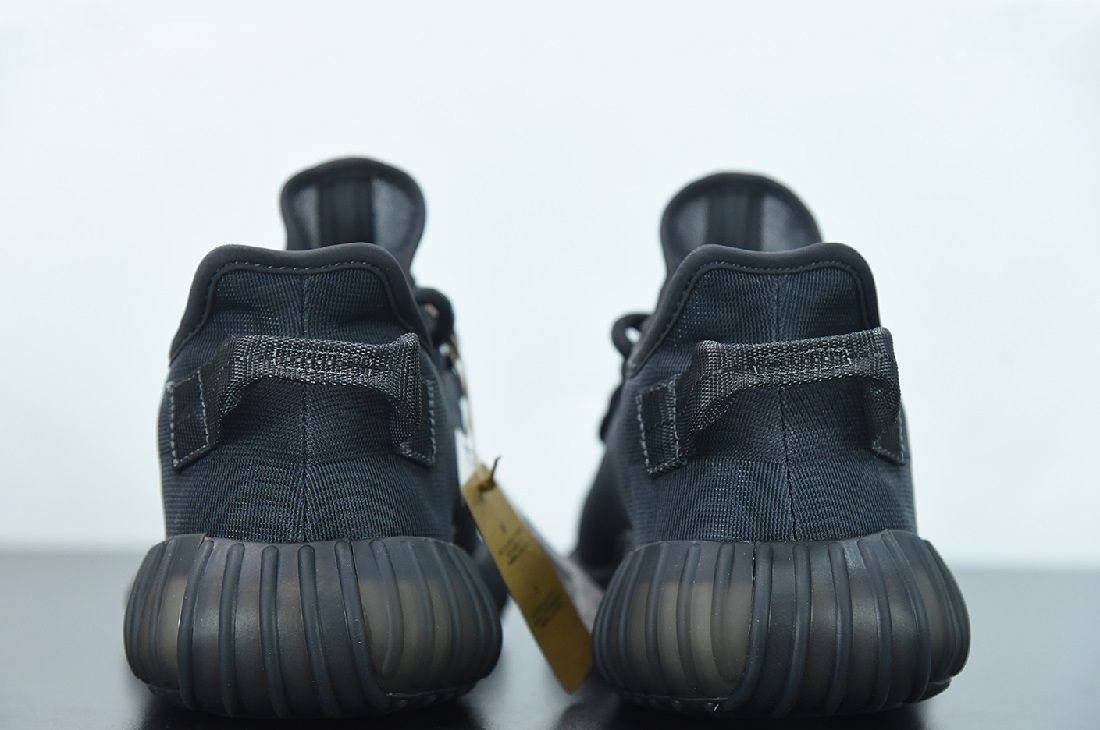 Womens and Mens Fake Yeezys 350 V2 Mono Cinder Online (4)